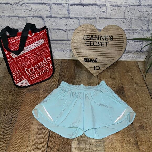 Lululemon Hotty Hot Short II (Long 4")
Ice Milk - Picture 1 of 14